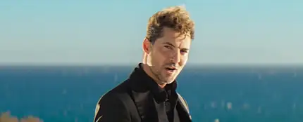 David Bisbal en el vídeo de 'Amor Amé (Summer Mix) David Bisbal en el vídeo de 'Amor Amé (Summer Mix)