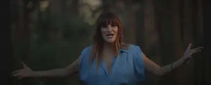Rozalén en el videoclip de 'Y Busqué' Rozalén en el videoclip de 'Y Busqué'
