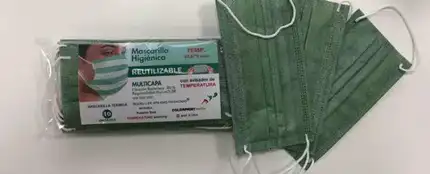 La mascarilla desarrollada con el tejido que cambia de color con el aumento de la fiebre La mascarilla desarrollada con el tejido que cambia de color con el aumento de la fiebre