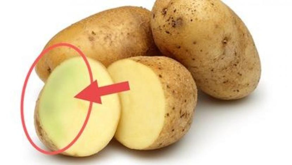 La parte verde de la patata es tóxica, no te la comas