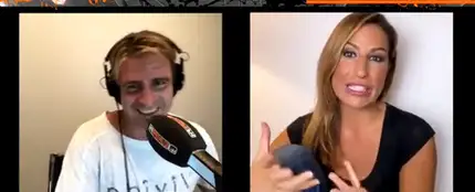 Malas Influencias: Organiza una fiesta para su novio y confiesa que sabe que le es infiel con su mejor amiga Malas Influencias: Organiza una fiesta para su novio y confiesa que sabe que le es infiel con su mejor amiga