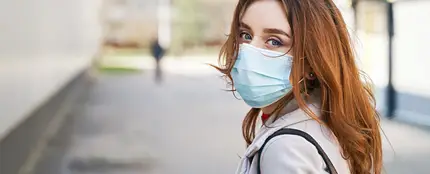 Mujer con mascarilla Mujer con mascarilla