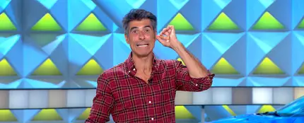 El lío de pinganillos en ‘La ruleta de la suerte’: “Me voy a quitar esto” El lío de pinganillos en ‘La ruleta de la suerte’: “Me voy a quitar esto”