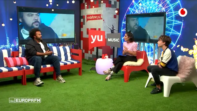 Carlos Jean en 'yu Music' con Lorena Castell y Carlos Marco