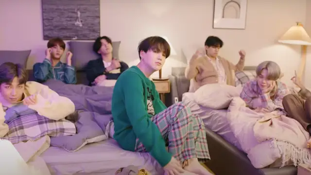 BTS en el vídeo de 'Life Goes On'