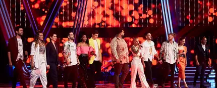 Los 12 talents de la Fase Final sorprenden con un popurrí de canciones de sus coaches al comenzar ‘La Voz’ Los 12 talents de la Fase Final sorprenden con un popurrí de canciones de sus coaches al comenzar ‘La Voz’