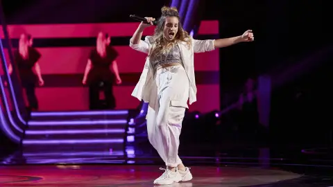 Carlota Palacios canta ‘Don’t start now’ en la Fase Final de ‘La Voz’ Carlota Palacios canta ‘Don’t start now’ en la Fase Final de ‘La Voz’