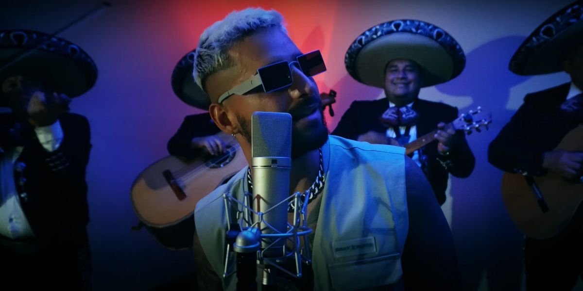 Maluma en el videoclip de '100 Años', su colaboración con Carlos Rivera