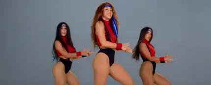 Shakira en el videclip de 'Girl Like Me' con Black Eyed Peas Shakira en el videclip de 'Girl Like Me' con Black Eyed Peas