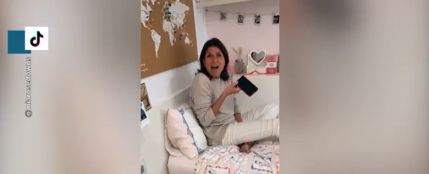 Una madre imita a su hija a través de un vídeo en TikTok
