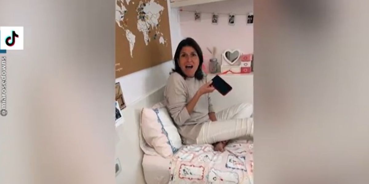 Una madre imita a su hija a través de un vídeo en TikTok