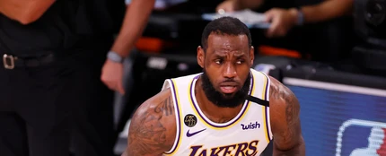 LeBron James, en acción con los Lakers LeBron James, en acción con los Lakers