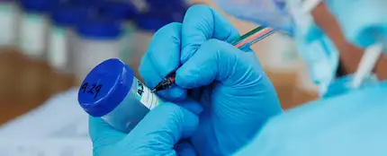 Investigan si la muerte por coronavirus de un hijo y sus padres en Melilla está relacionada con un brote en un bautizo Investigan si la muerte por coronavirus de un hijo y sus padres en Melilla está relacionada con un brote en un bautizo