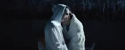 C. Tangana y Barbara Lennie en el vídeo de 'Comerte entera' C. Tangana y Barbara Lennie en el vídeo de 'Comerte entera'