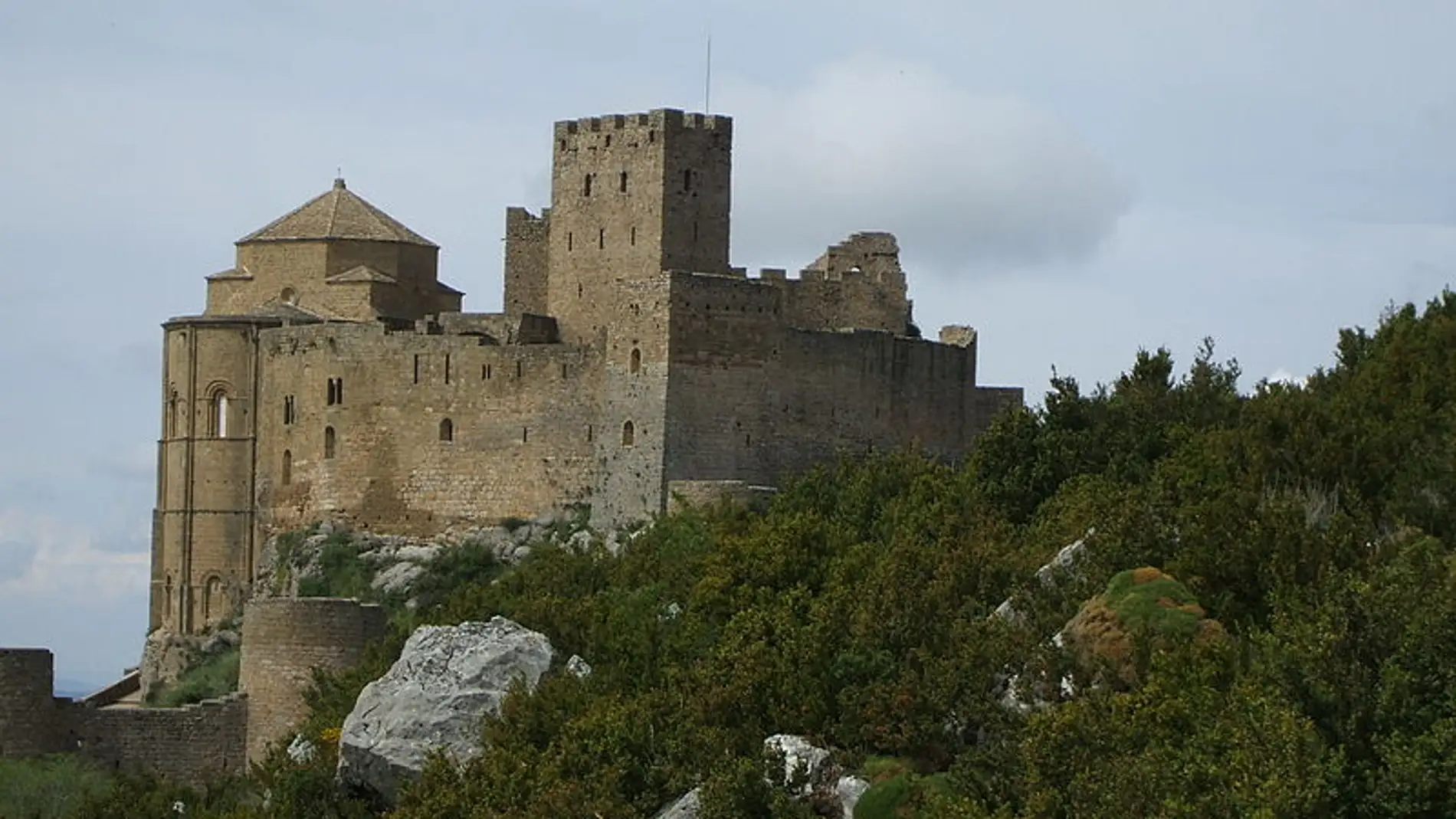 Castillo de Loarre en Huesca  title=