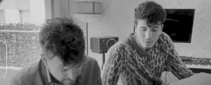 Pablo López y Sebastian Yatra en su canción 'Adiós' Pablo López y Sebastian Yatra en su canción 'Adiós'