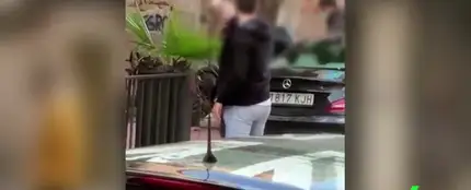 Brutal paliza de dos policías nacionales a una persona en presencia de su hija de 14 años en Linares Brutal paliza de dos policías nacionales a una persona en presencia de su hija de 14 años en Linares