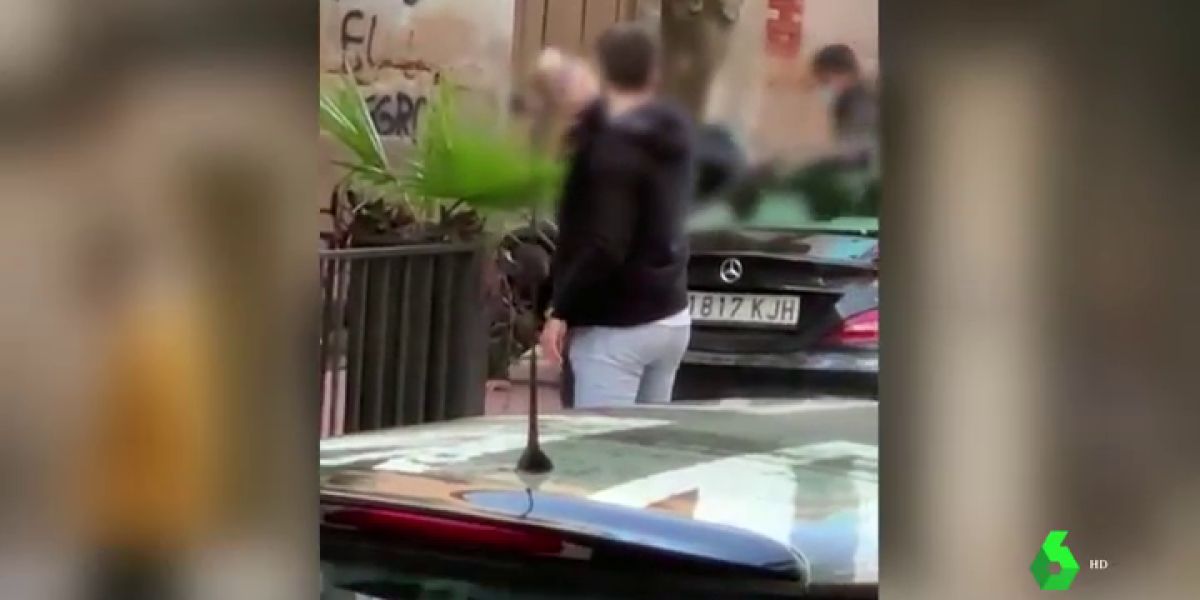 Brutal paliza de dos policías nacionales a una persona en presencia de su hija de 14 años en Linares