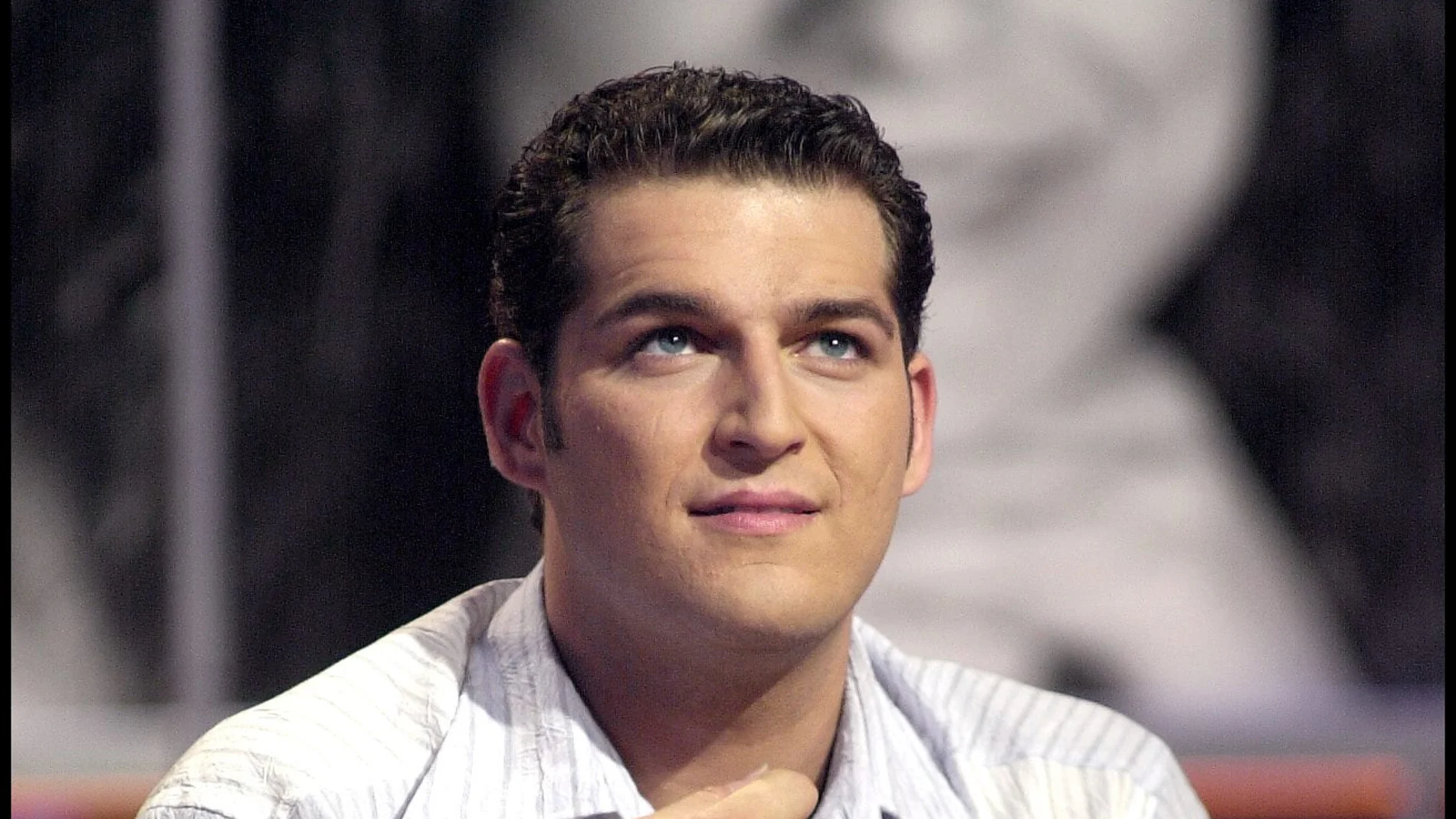 Manu Tenorio en una gala de Operación Triunfo en 2002 Manu Tenorio en una gala de Operación Triunfo en 2002