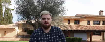 Ibai Llanos hizo un tour por su casa en Youtube. Ibai Llanos hizo un tour por su casa en Youtube.