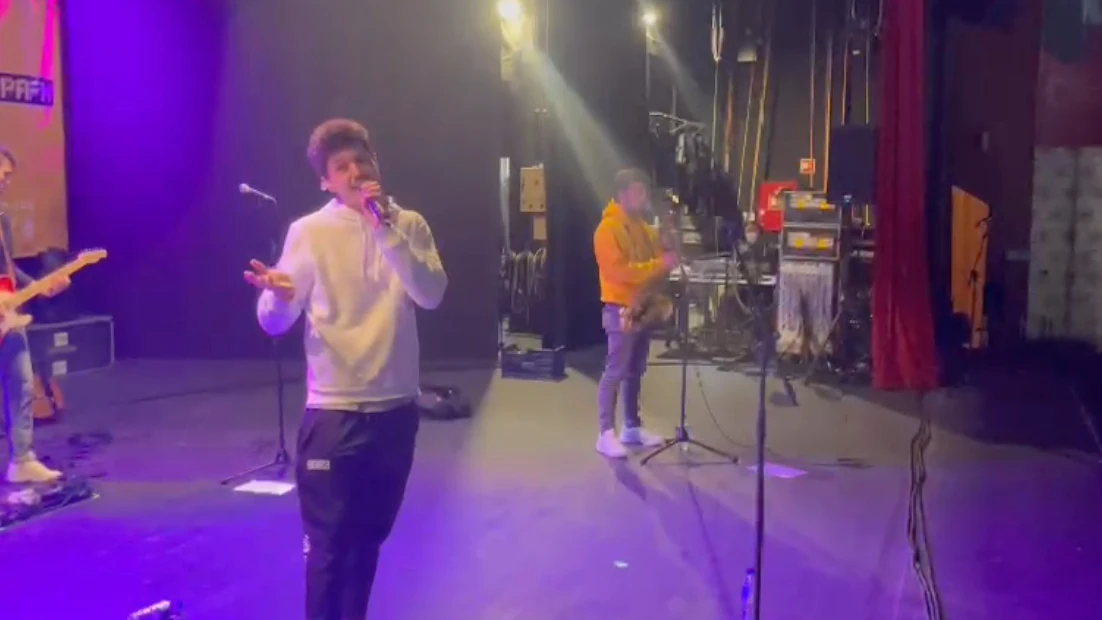 DVICIO y Miki Nuñez ensayan en Palma de Mallorca. DVICIO y Miki Nuñez ensayan en Palma de Mallorca.