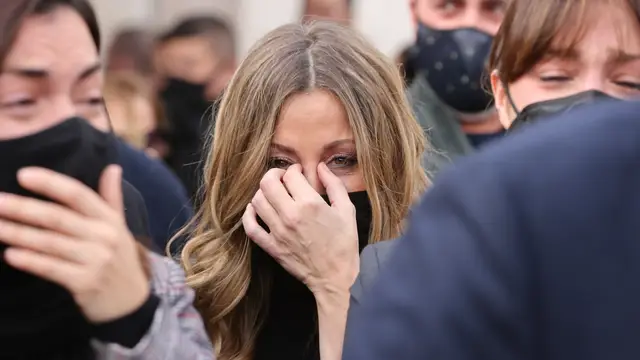 Verónica Romero en el funeral de Álex Casademunt