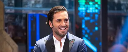 La confusión de David Bustamante con un regalo. La confusión de David Bustamante con un regalo.