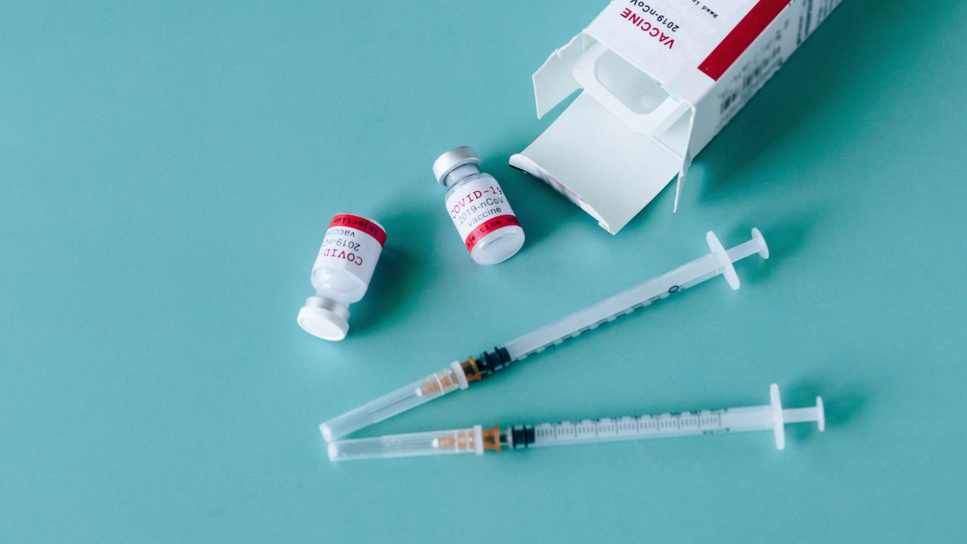 Identifican las causas de los trombos asociados a los vacunados con AstraZeneca
