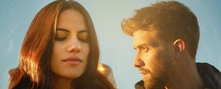 Qui&eacute;n es Sofi de la Torre, la artista que canta 'Y duele' con Pablo Albor&aacute;n.