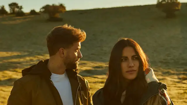 Escucha 'Y duele', la colaboración de Pablo Alborán con Sofi de la Torre