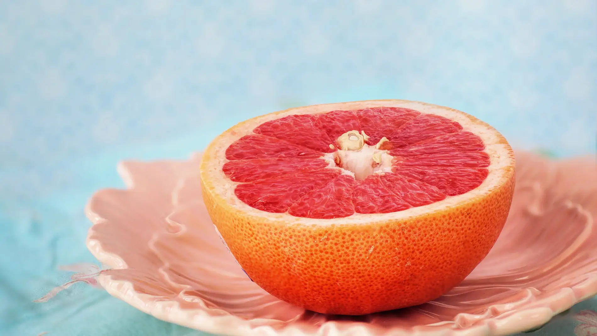 La fruta que no deberías comer NUNCA si tomas antihistamínicos
