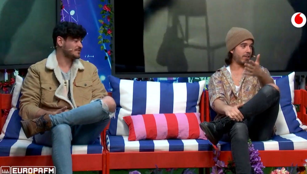 El pique de Luis Cepeda y Roi Méndez en 'Adivina la canción' en 'yu Music'