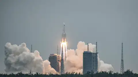 el cohete chino fuera de control cae en el océano Índico el cohete chino fuera de control cae en el océano Índico