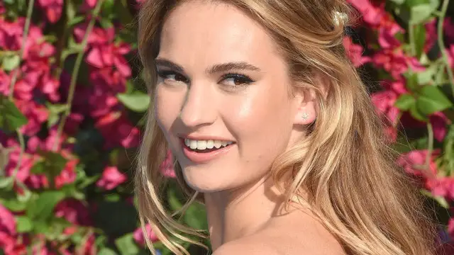 Primeras imágenes de Lily James caracterizada de Pamela Anderson