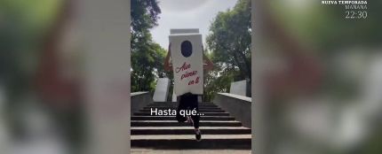 Agreden a un músico disfrazado de cartón de leche en un parque de México