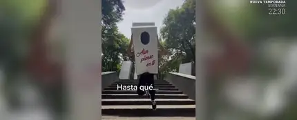 Agreden a un músico disfrazado de cartón de leche en un parque de México Agreden a un músico disfrazado de cartón de leche en un parque de México