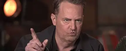 ¿Qué le pasa a Chandler en la cara? La respuesta a la pregunta que todos se hacen en el reencuentro de 'Friends' ¿Qué le pasa a Chandler en la cara? La respuesta a la pregunta que todos se hacen en el reencuentro de 'Friends'