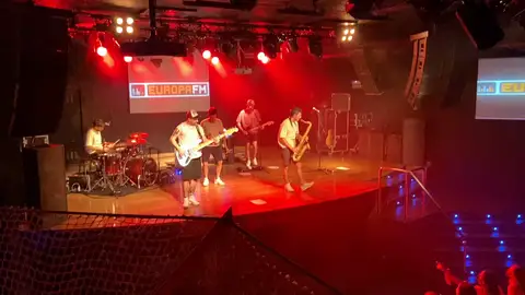'La venda' vuelve a sonar en un escenario 'La venda' vuelve a sonar en un escenario