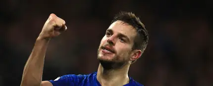 El lado más personal de Azpilicueta: su mujer Adriana, sus tres hijos y su vídeo de cómo se aparca en España El lado más personal de Azpilicueta: su mujer Adriana, sus tres hijos y su vídeo de cómo se aparca en España