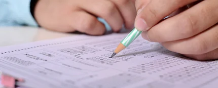 Renuncia a su matrícula de honor para darle el dinero a un alumno que lo pueda necesitar más Renuncia a su matrícula de honor para darle el dinero a un alumno que lo pueda necesitar más