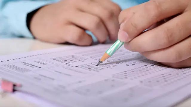 Renuncia a su matrícula de honor para darle el dinero a un alumno que lo pueda necesitar más