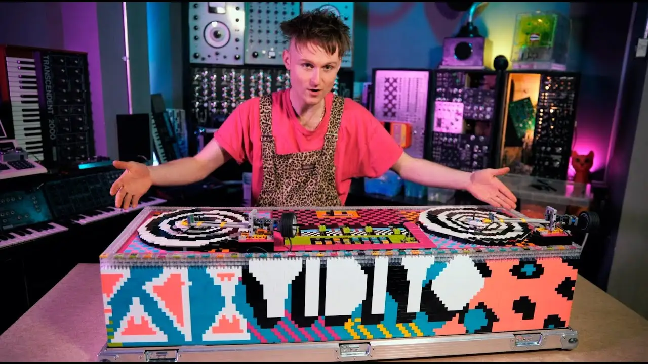 Una mesa de turntable creada con Lego Una mesa de turntable creada con Lego