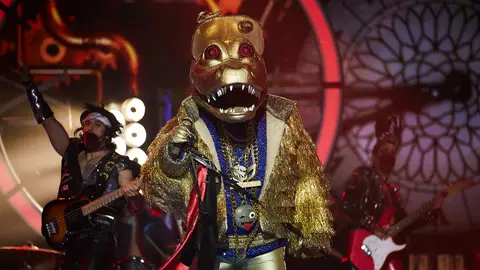 Cocodrilo revoluciona ‘Mask Singer’ con ‘You shook me all night long’ de AC/DC Actuaciones | Programa 8