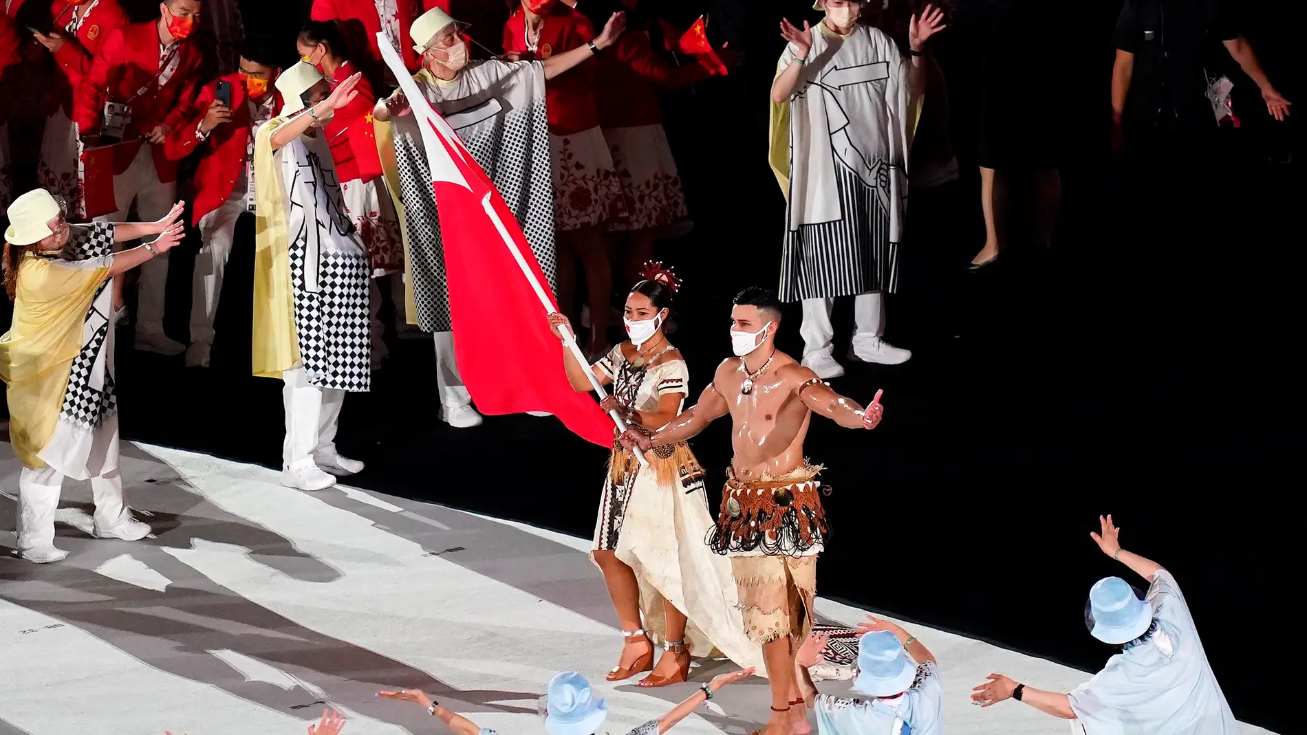 El abanderado de Tonga, el gran protagonista de la ceremonia inaugural de los JJOO de Tokio
