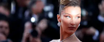 Bella Hadid aún se siente avergonzada por este vestido que llevó en 2016: "Me veo muy sexual" Bella Hadid aún se siente avergonzada por este vestido que llevó en 2016: "Me veo muy sexual"
