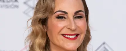 "Me salió la Olimpia": Ana Milán saluda los periodistas como si fuesen alumnos de 'Física o Química' "Me salió la Olimpia": Ana Milán saluda los periodistas como si fuesen alumnos de 'Física o Química'