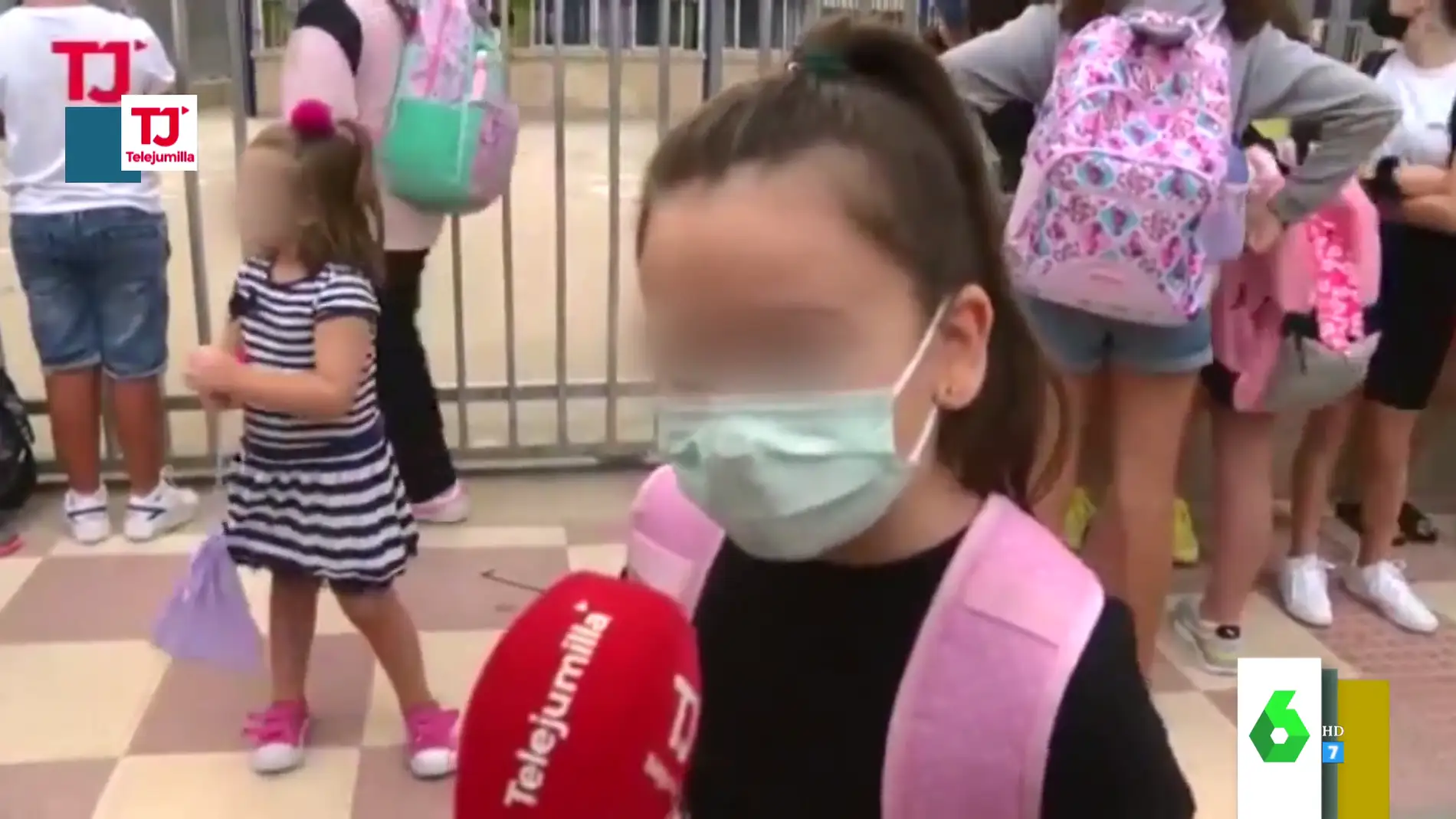 "Es un rollo, pero hay que sobrevivir": la respuesta viral de un niña sobre usar mascarilla en el colegio