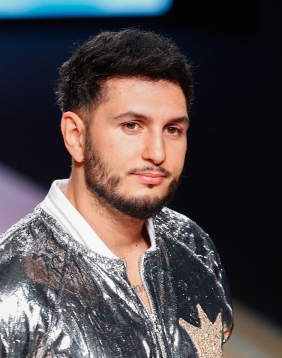 Omar Montes se convierte en modelo de Ágatha Ruiz de la Prada Omar Montes se convierte en modelo de Ágatha Ruiz de la Prada