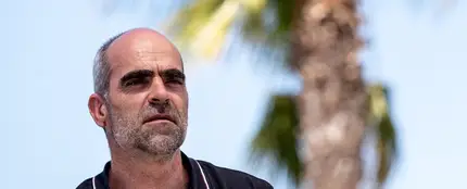 Luis Tosar, lejos de las cámaras: su pareja, sus dos hijos, su llamativa oreja derecha y su historia con el breakdance Luis Tosar, lejos de las cámaras: su pareja, sus dos hijos, su llamativa oreja derecha y su historia con el breakdance