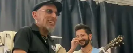 Camilo y Fito cantan juntos 'Soldadito marinero' Camilo y Fito cantan juntos 'Soldadito marinero'